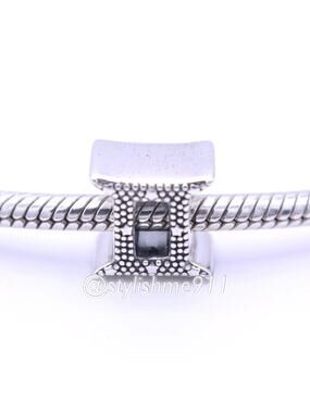 Authentic PANDORA Sparkling Gemini Zodiac Sign Charm - 798428C01